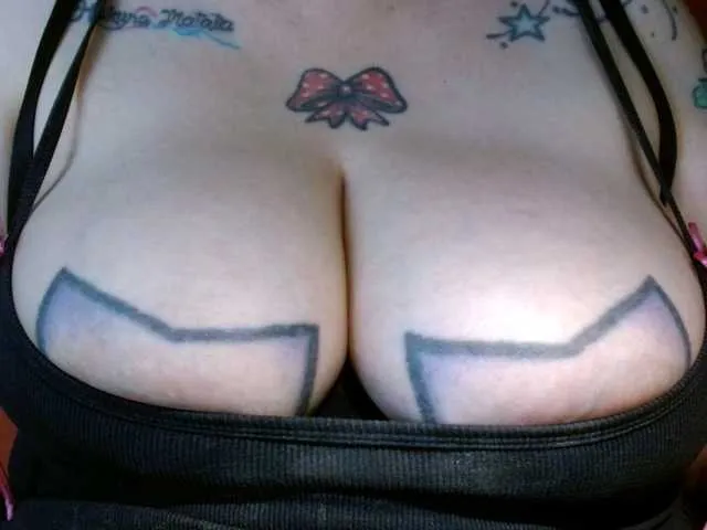 Live sex webcam photo for biankastar #291659444