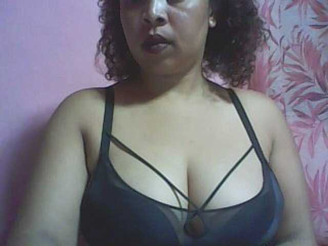 Live sex webcam photo for big-asssexy #290718554