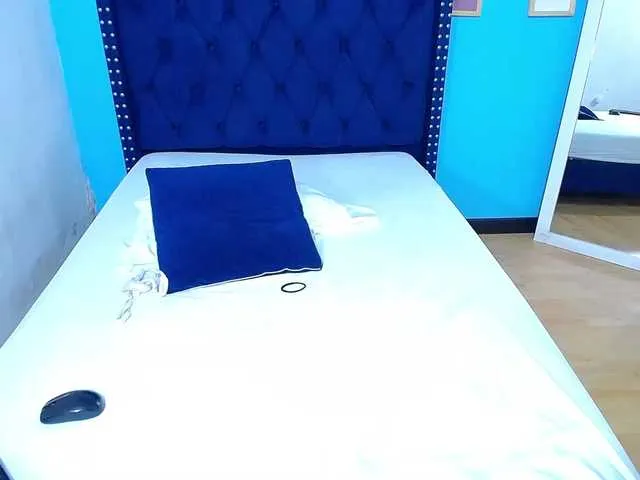 Live sex webcam photo for big-natural-tits #276245242