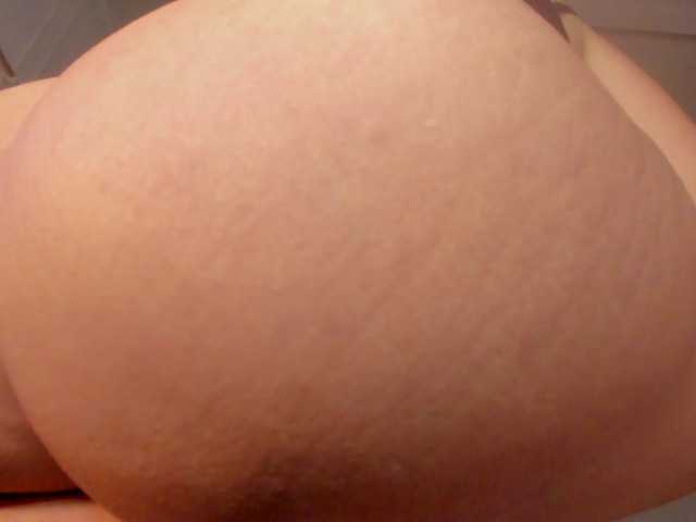 Live sex webcam photo for big-peach #278137003