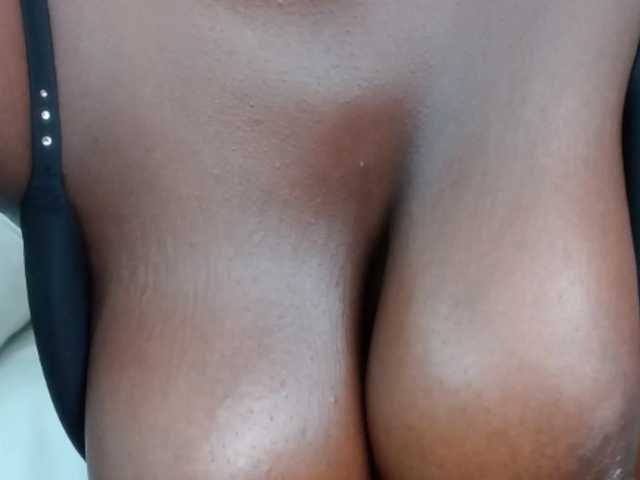 Live sex webcam photo for bigboobiz #272000294