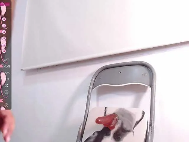 Live sex webcam photo for bigboobs-hot #275204727