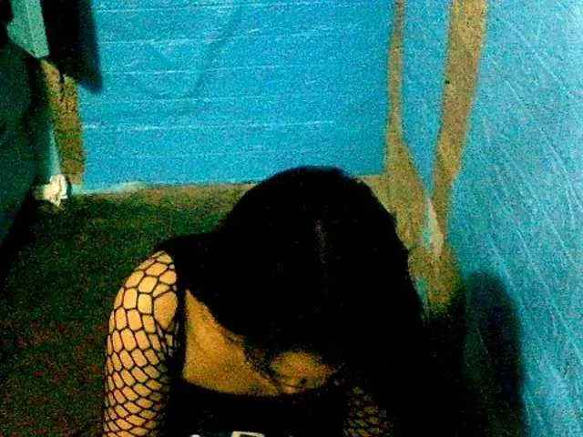Live sex webcam photo for bigbooty24 #293354393