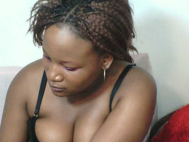 Live sex webcam photo for bigbooty98 #274433144