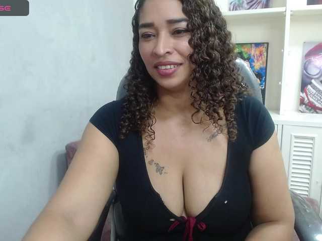 Live sex webcam photo for bigcinnamon #276904342