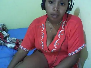 Live sex webcam photo for bigclit3 #223419495