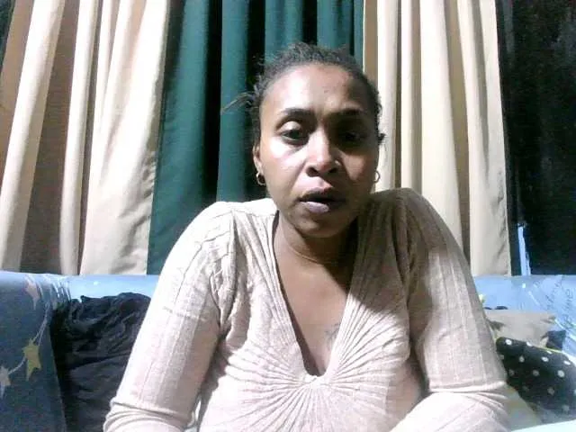 Live sex webcam photo for bigclit3 #291139635