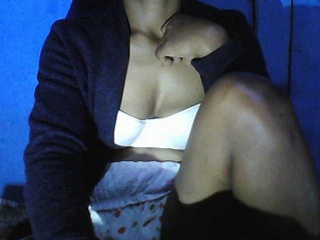 Live sex webcam photo for bigclitos2 #272179062