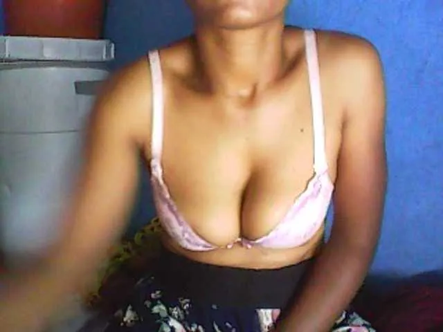 Live sex webcam photo for bigclitos2 #272444101