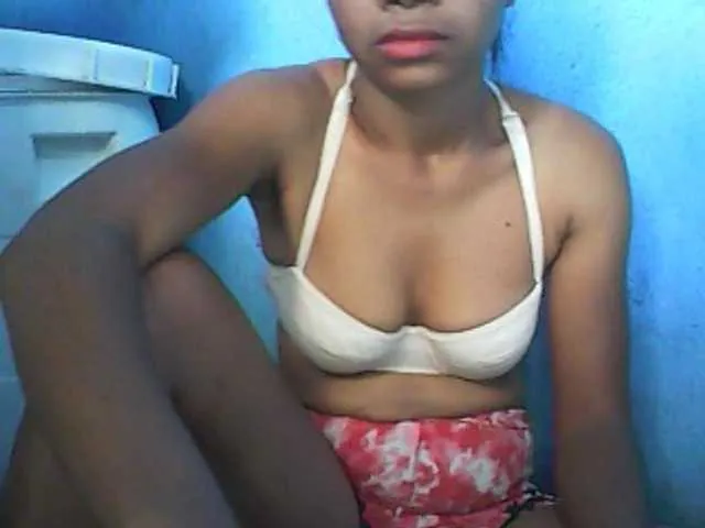 Live sex webcam photo for bigclitos2 #272596245