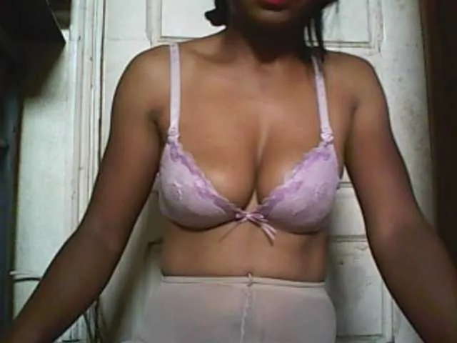 Live sex webcam photo for bigclitos2 #272672198