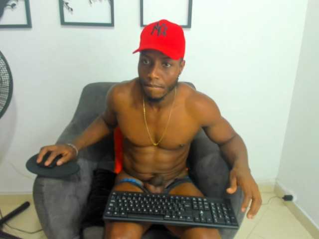 Live sex webcam photo for bigcocklatin1 #275540006