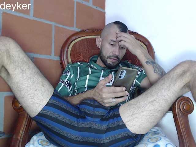 Live sex webcam photo for bigdickalexxx #276600553