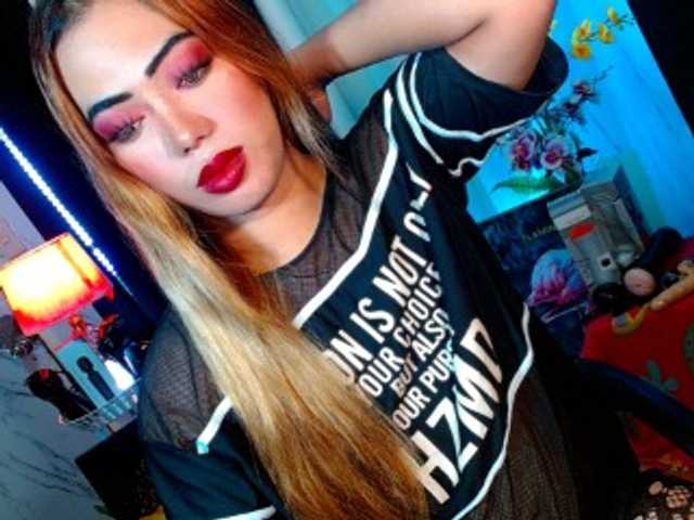 Live sex webcam photo for bigfattycocksonya #277836461