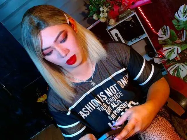 Live sex webcam photo for bigfattycocksonya #288905446