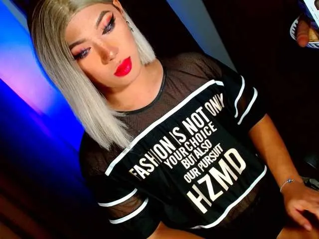 Live sex webcam photo for bigfattycocksonya #290985676