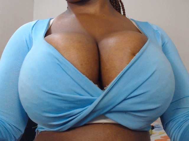 Live sex webcam photo for biggracie #275673999