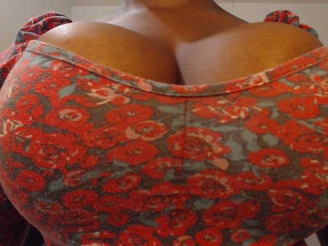 Live sex webcam photo for biggracie #277405643