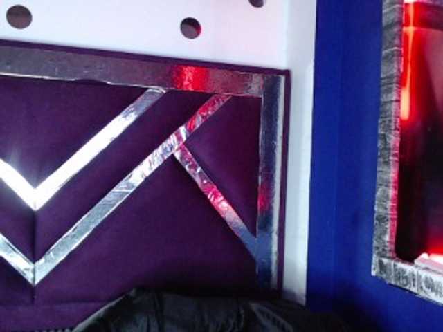 Live sex webcam photo for biglatin01 #276027477