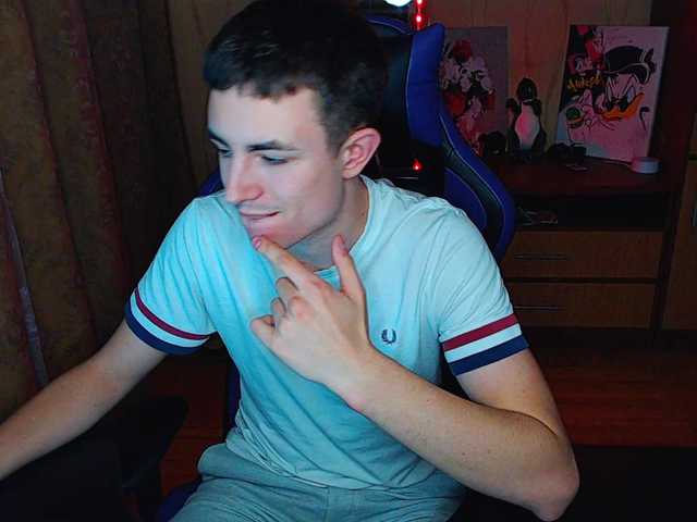 Live sex webcam photo for bigmark033 #277813173