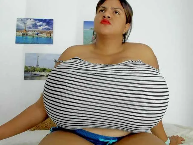 Live sex webcam photo for bigmom-22 #291083986