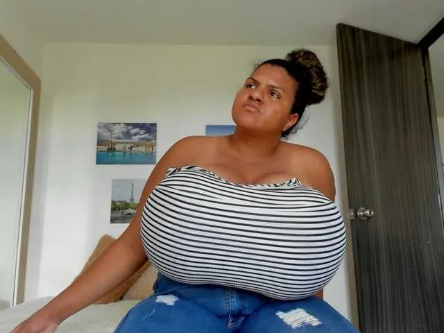 Live sex webcam photo for bigmom-22 #291468214