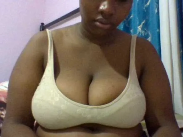 Live sex webcam photo for bigtits-girl #291254367