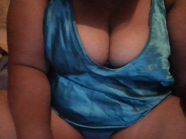 Live sex webcam photo for bigtitsexy #277395724