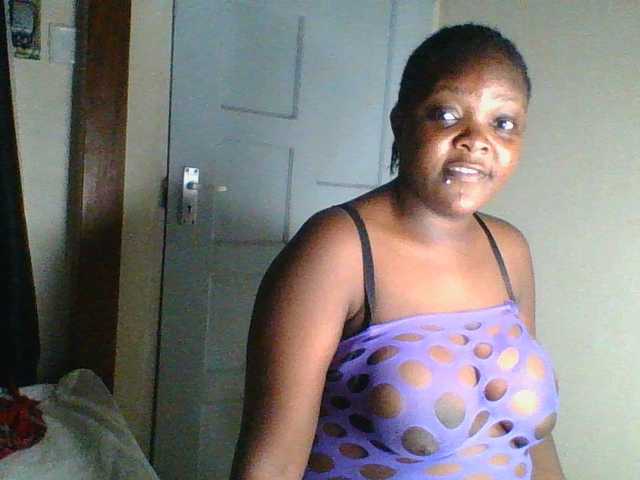 Live sex webcam photo for bigzonroe24 #290922681