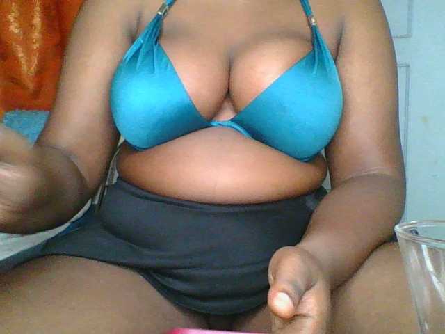 Live sex webcam photo for bigzonroe24 #291285214