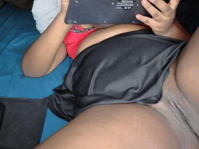 Live sex webcam photo for bigzonroe24 #291660824