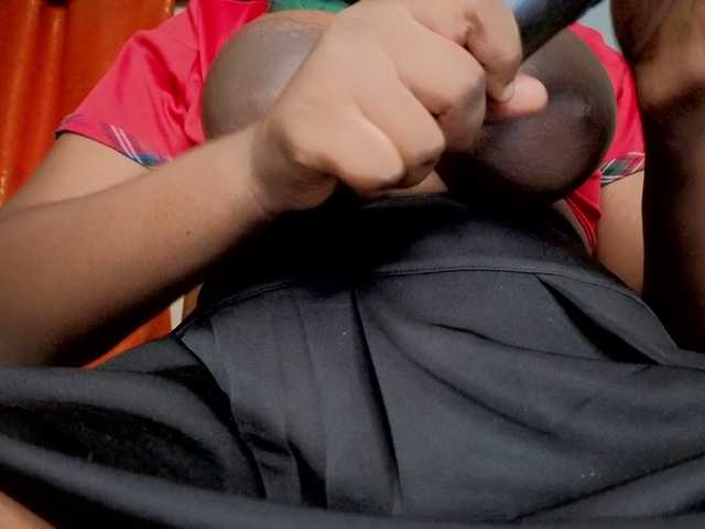 Live sex webcam photo for bigzonroe24 #291760102