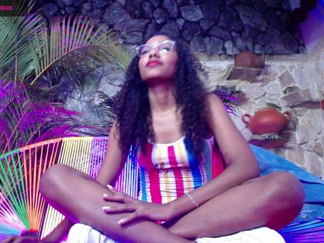 Live sex webcam photo for blaackmoon #272292058