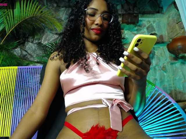 Live sex webcam photo for blaackmoon #272602417