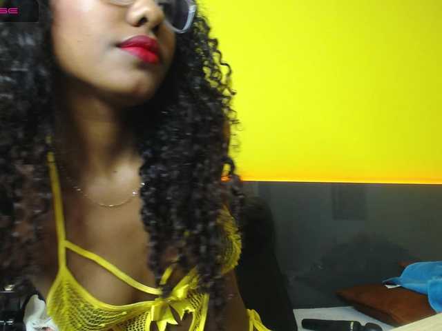 Live sex webcam photo for blaackmoon #273404775