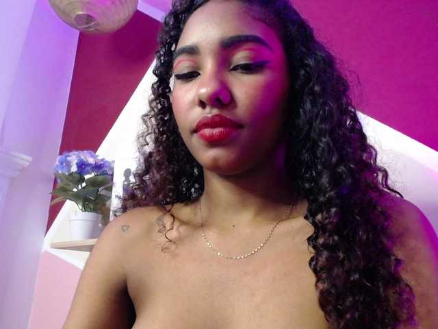 Live sex webcam photo for blaackmoon #274479762