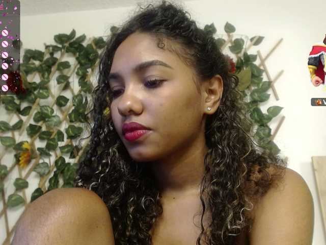 Live sex webcam photo for blaackmoon #276422467