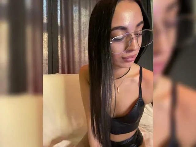 Live sex webcam photo for black-Lexi1 #276939806