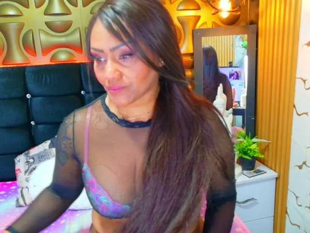 Live sex webcam photo for blackambar #294270260