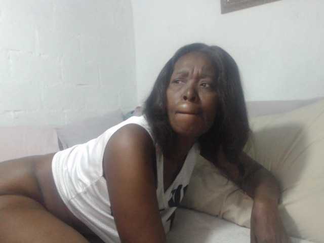 Live sex webcam photo for blackpearl51 #273009704