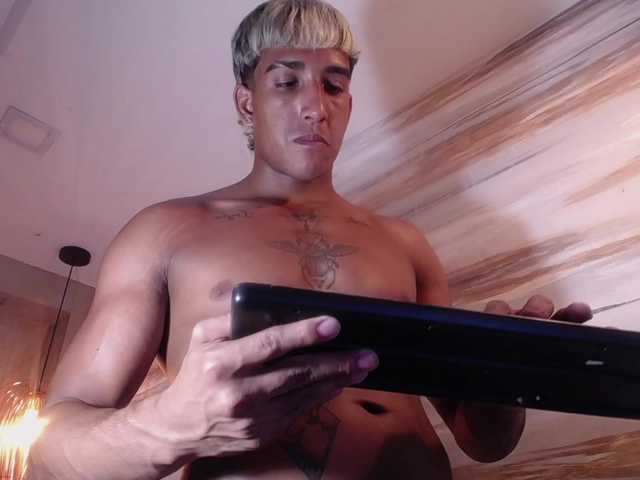 Live sex webcam photo for blake-jackson #276396793