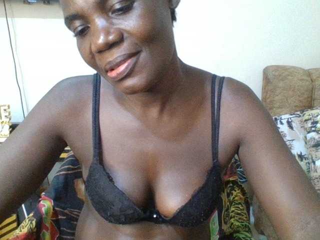 Live sex webcam photo for blaqqueen1 #294178064