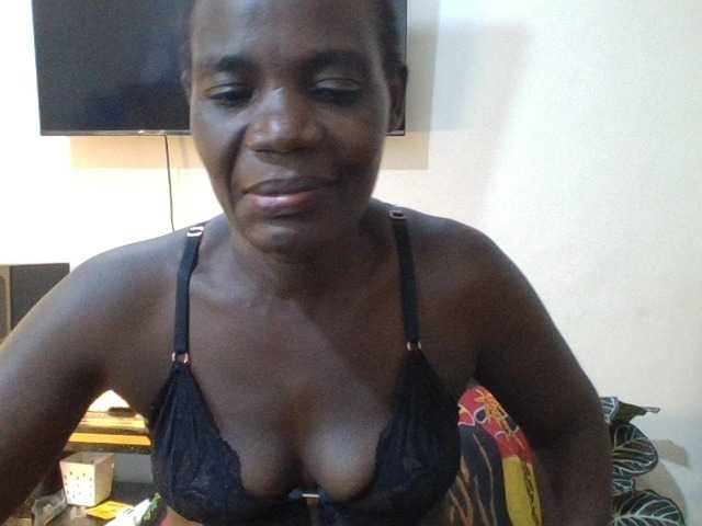 Live sex webcam photo for blaqqueen1 #294202533
