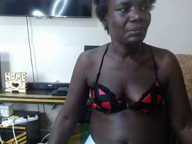 Live sex webcam photo for blaqqueen1 #294213296