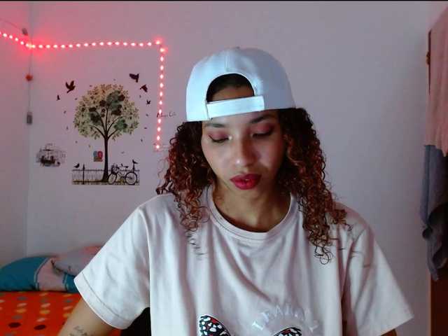 Live sex webcam photo for blessedperverse #277551234