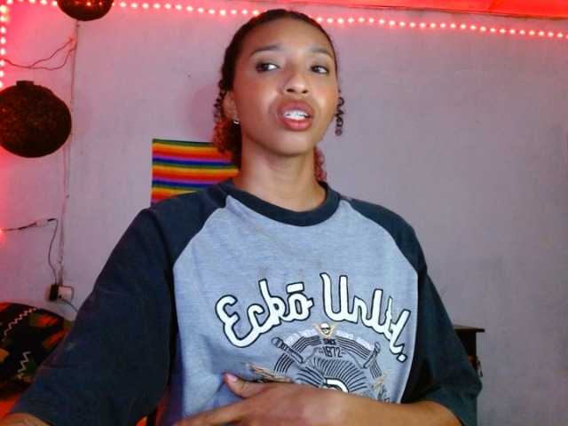 Live sex webcam photo for blessedperverse #278132149