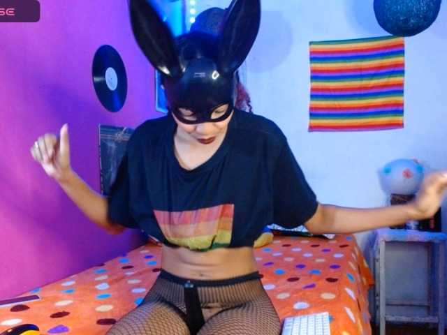 Live sex webcam photo for blessedperverse #278156533