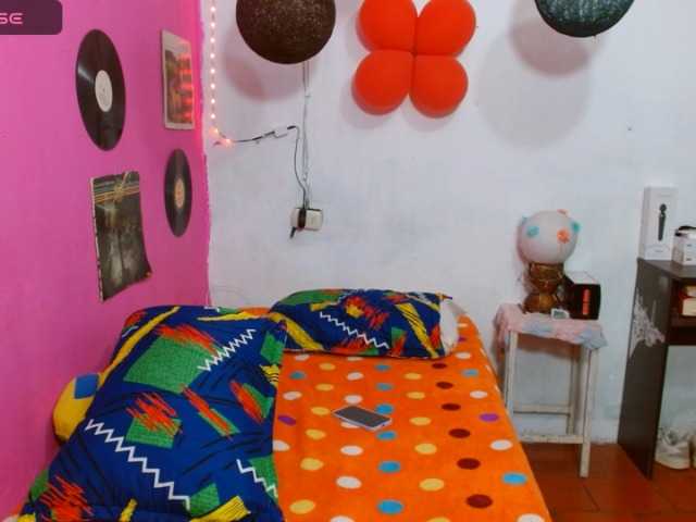 Live sex webcam photo for blessedperverse #278580724