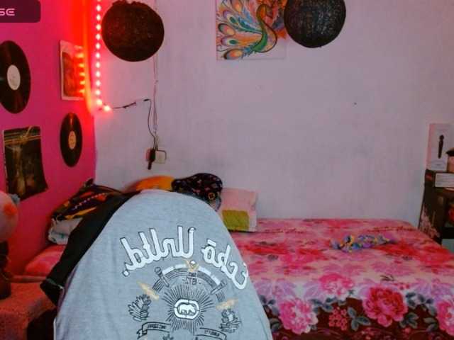 Live sex webcam photo for blessedperverse #287893493