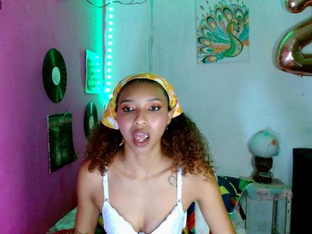 Live sex webcam photo for blessedperverse #290003366